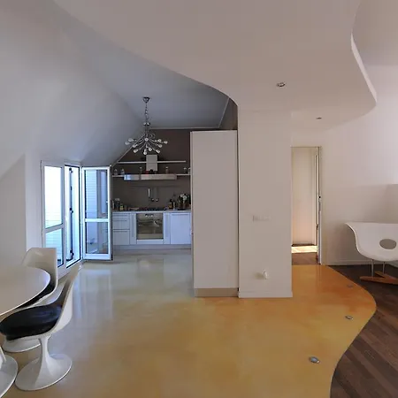 Piazza Napoli Penthouse Apartman *